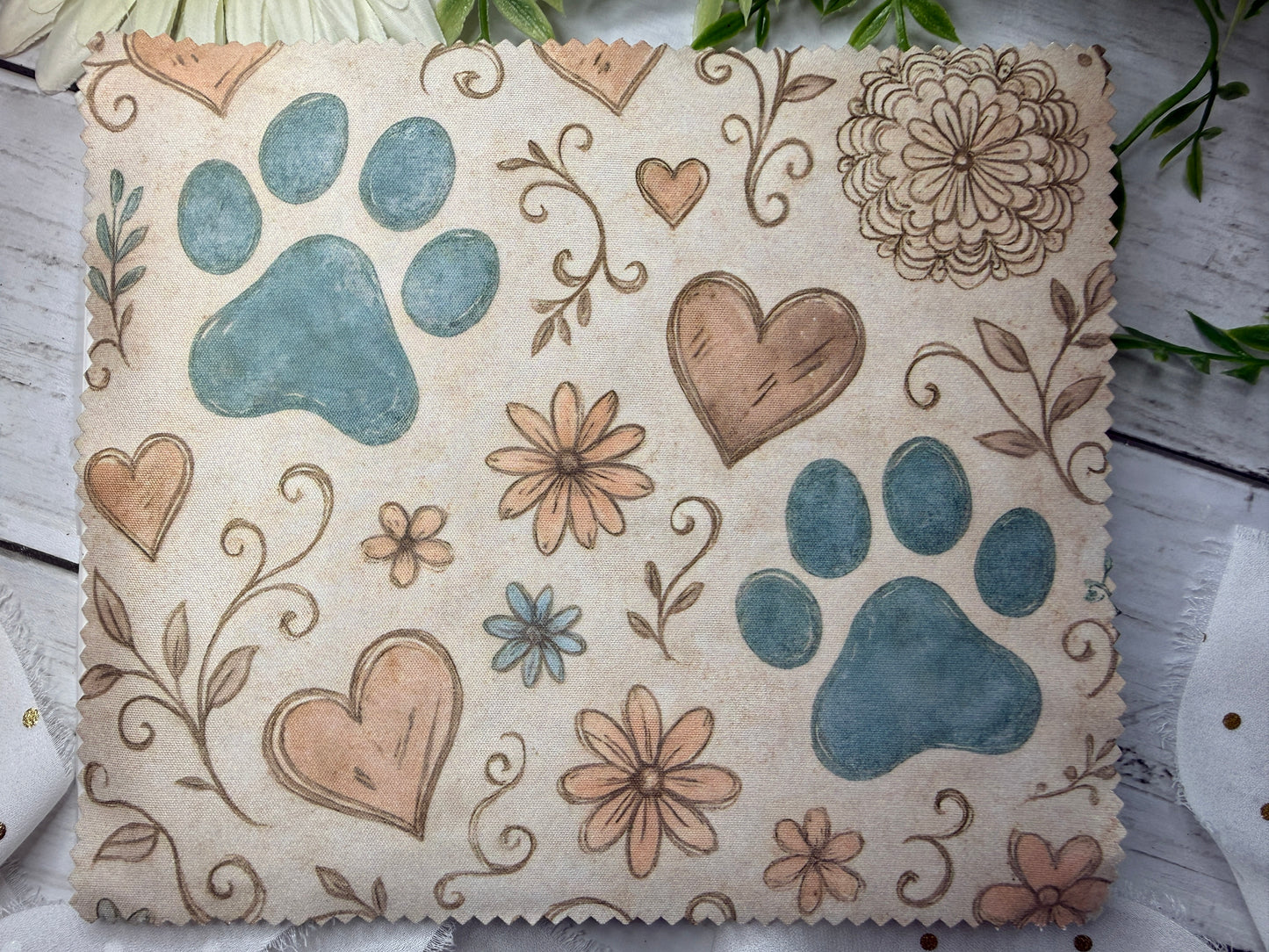 Beige Paw Eye Glass/Lens Cleaner